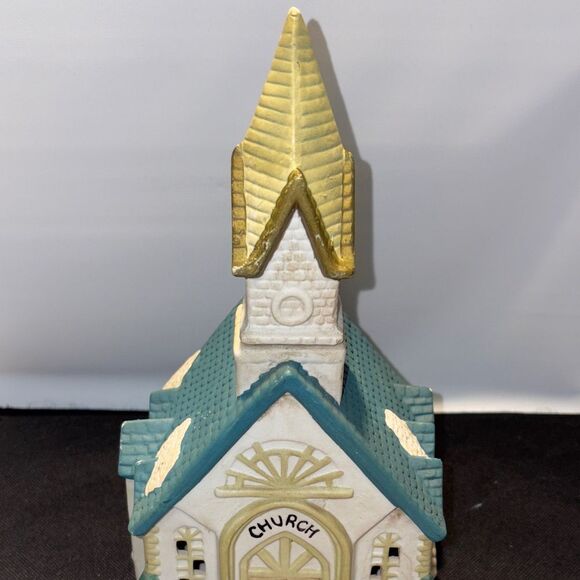 Vintage Charming Ceramic Church Figurine - Picture 3 of 9